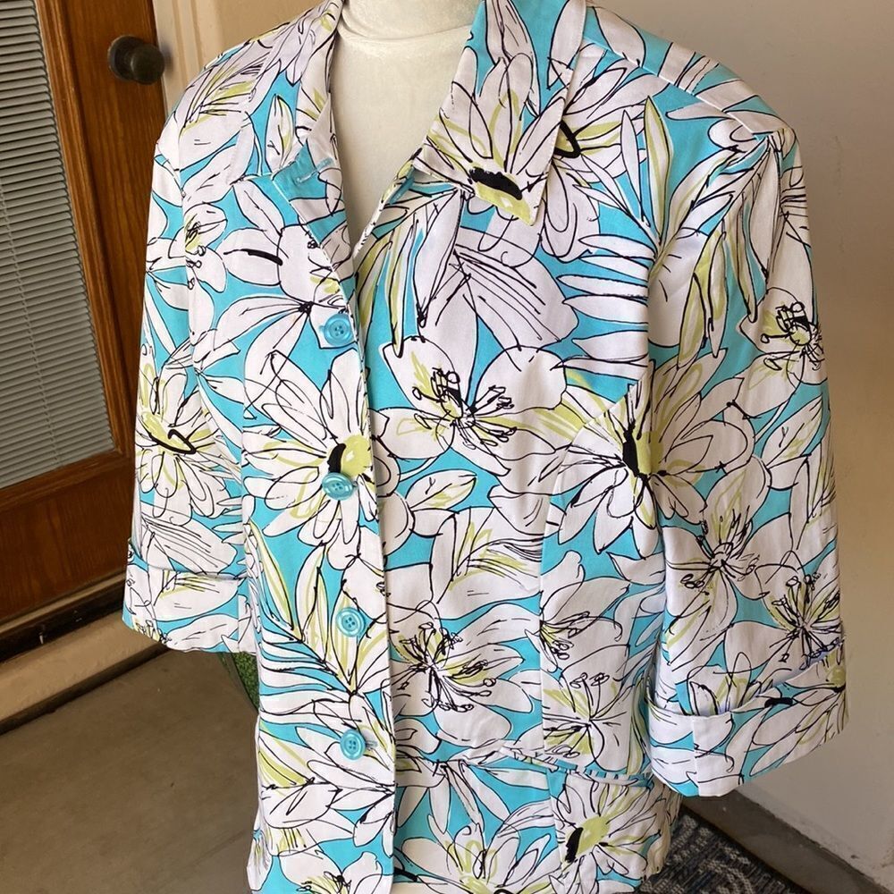 Floral Button Front Jacket Two Front Pockets By N… - image 2